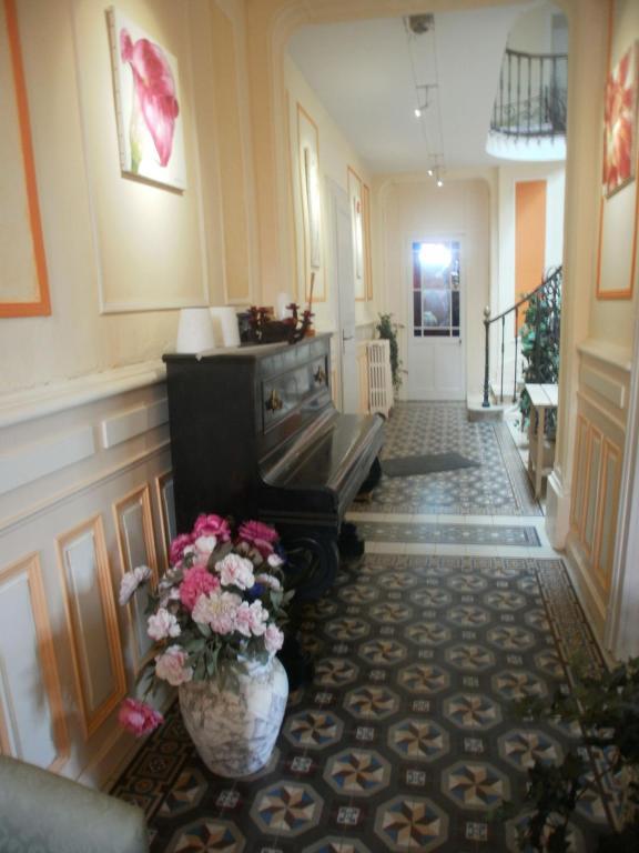 Le Jardin Des Lys Bed & Breakfast Gemmelaincourt ภายนอก รูปภาพ